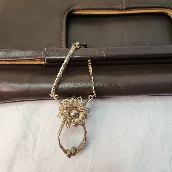 Vintage 50s gold glove scarf purse clip - Picture 5 of 8